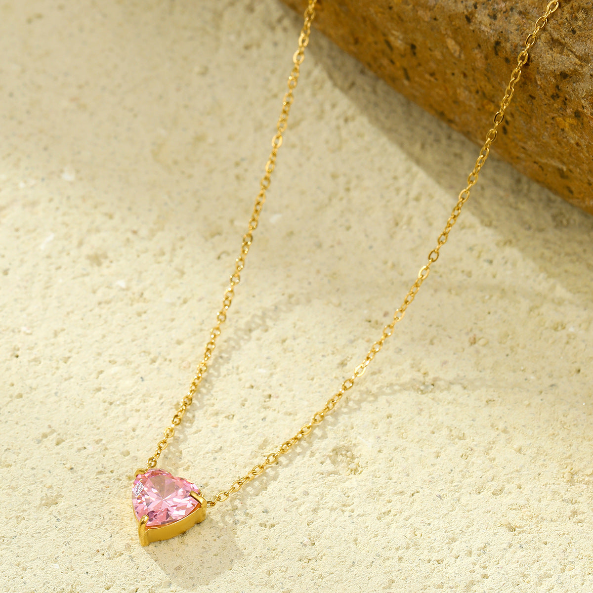 Cubic Zirconia Heart Pendant Choker Necklace 6W6JNC392L