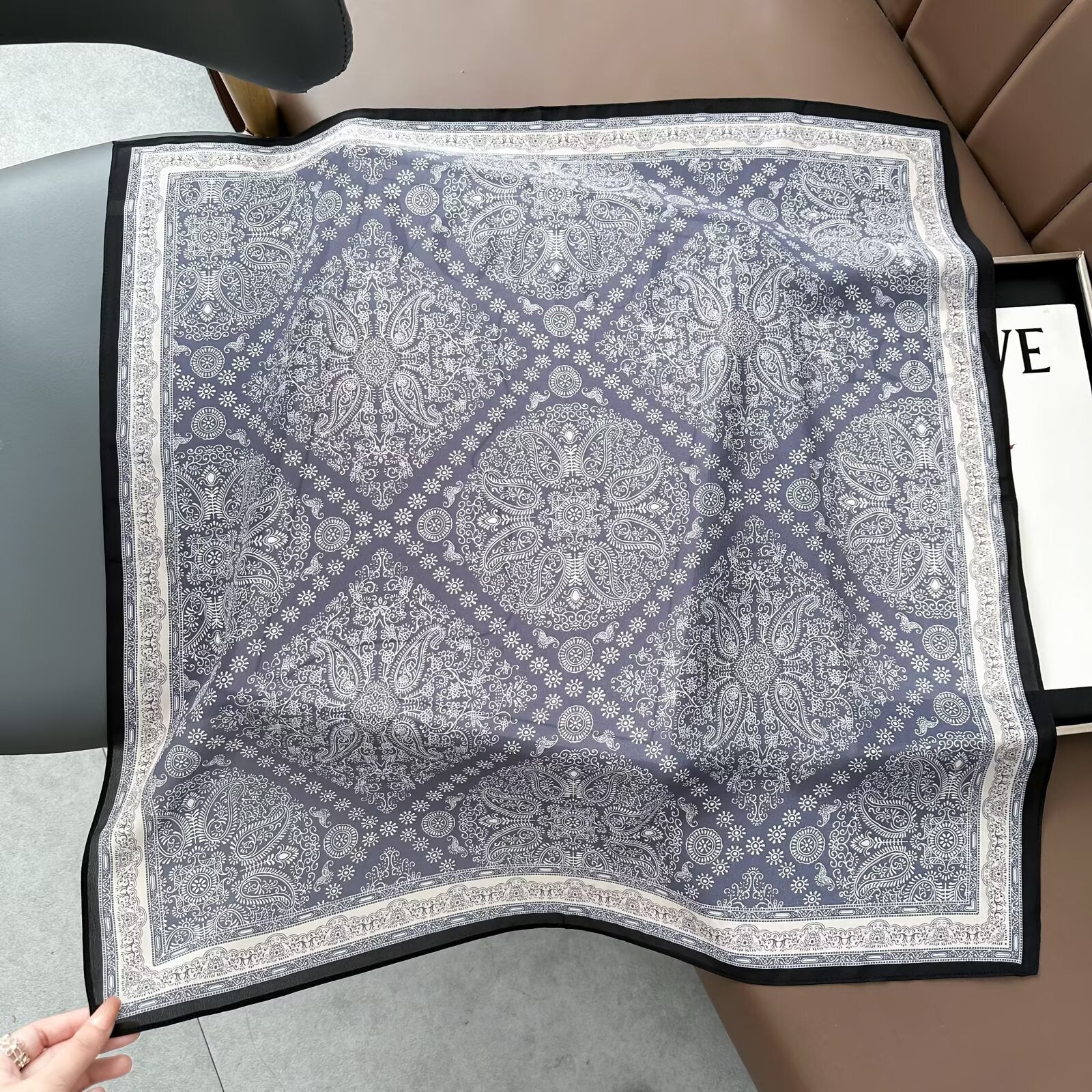 Paisley Print Luxury Mulberry Silk Square Scarf MK2BW6W6NSI04