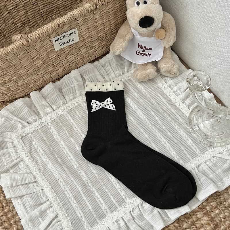 Cute Polka Dot Bow Knot Slouchy Socks 6W8FSO673