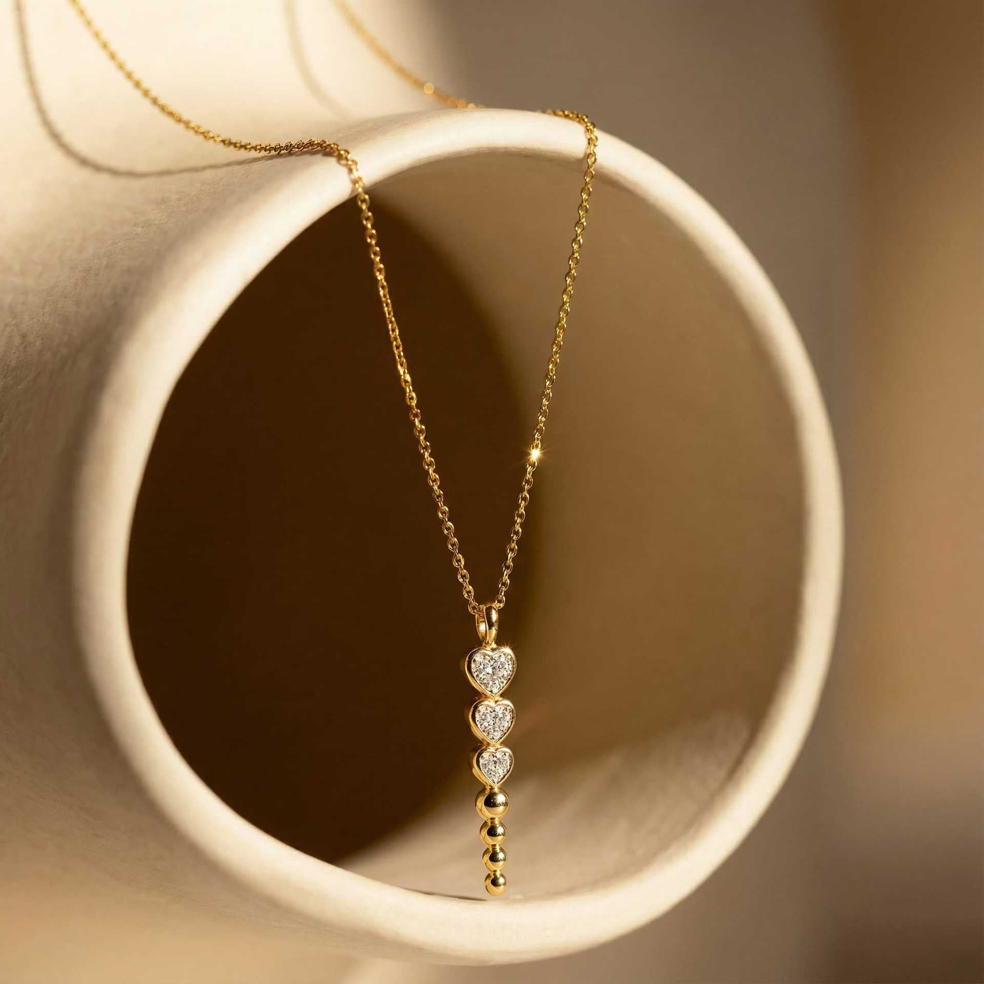 Elegant Gold Plated Heart Rhinestones Pendant Necklace 6W6JNC643