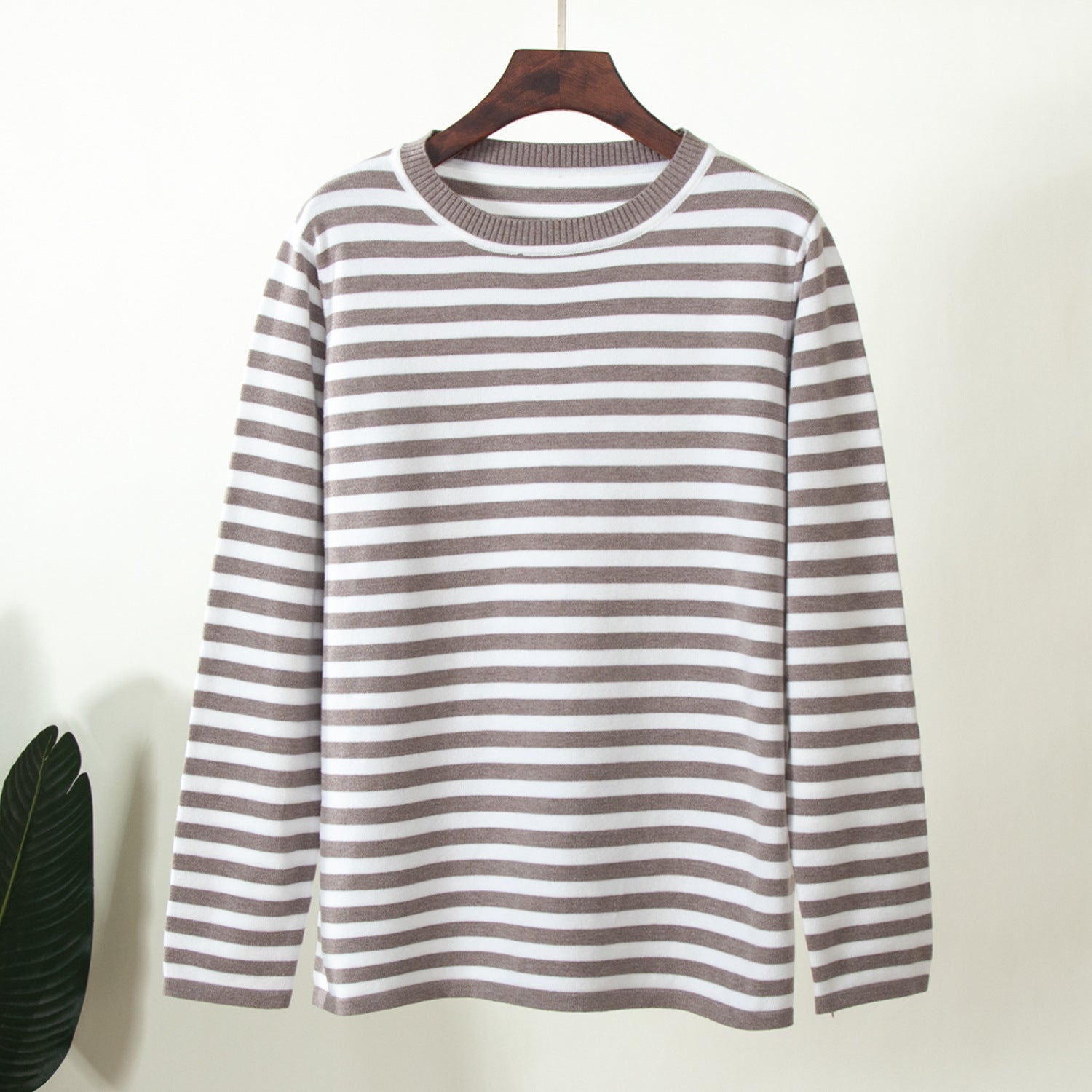 Round Collar Stripe Sweater - DippedShop Wholesale - #2291