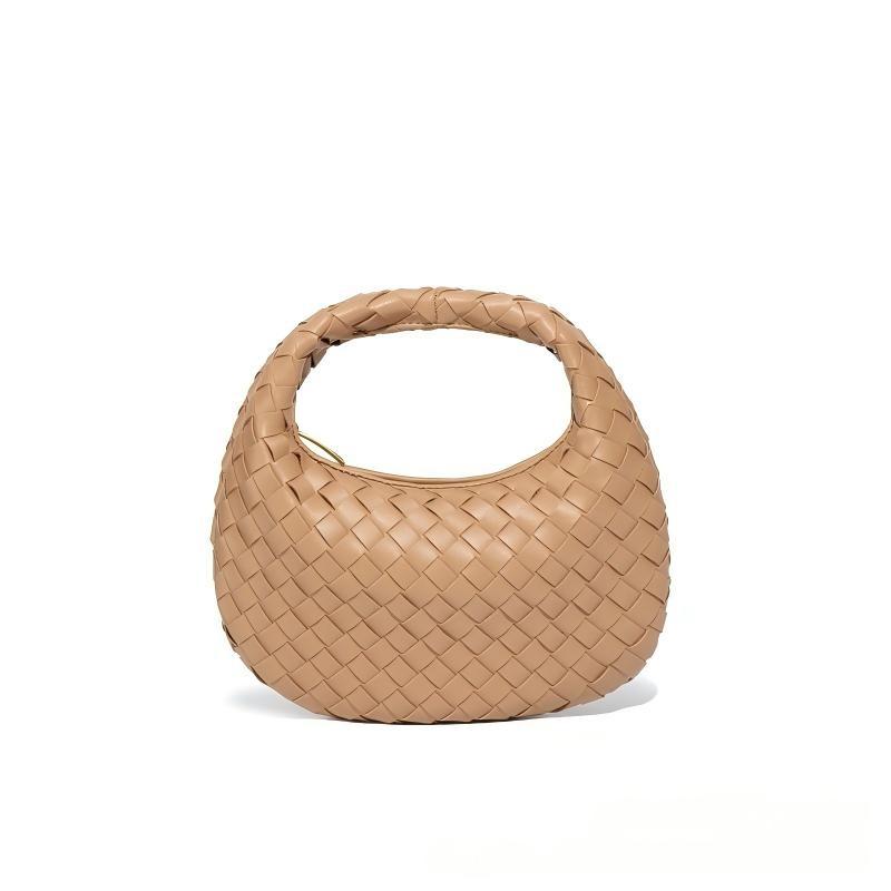 Trendy Hand-Woven Crescent Underarm Handbag 6W10BBG1392