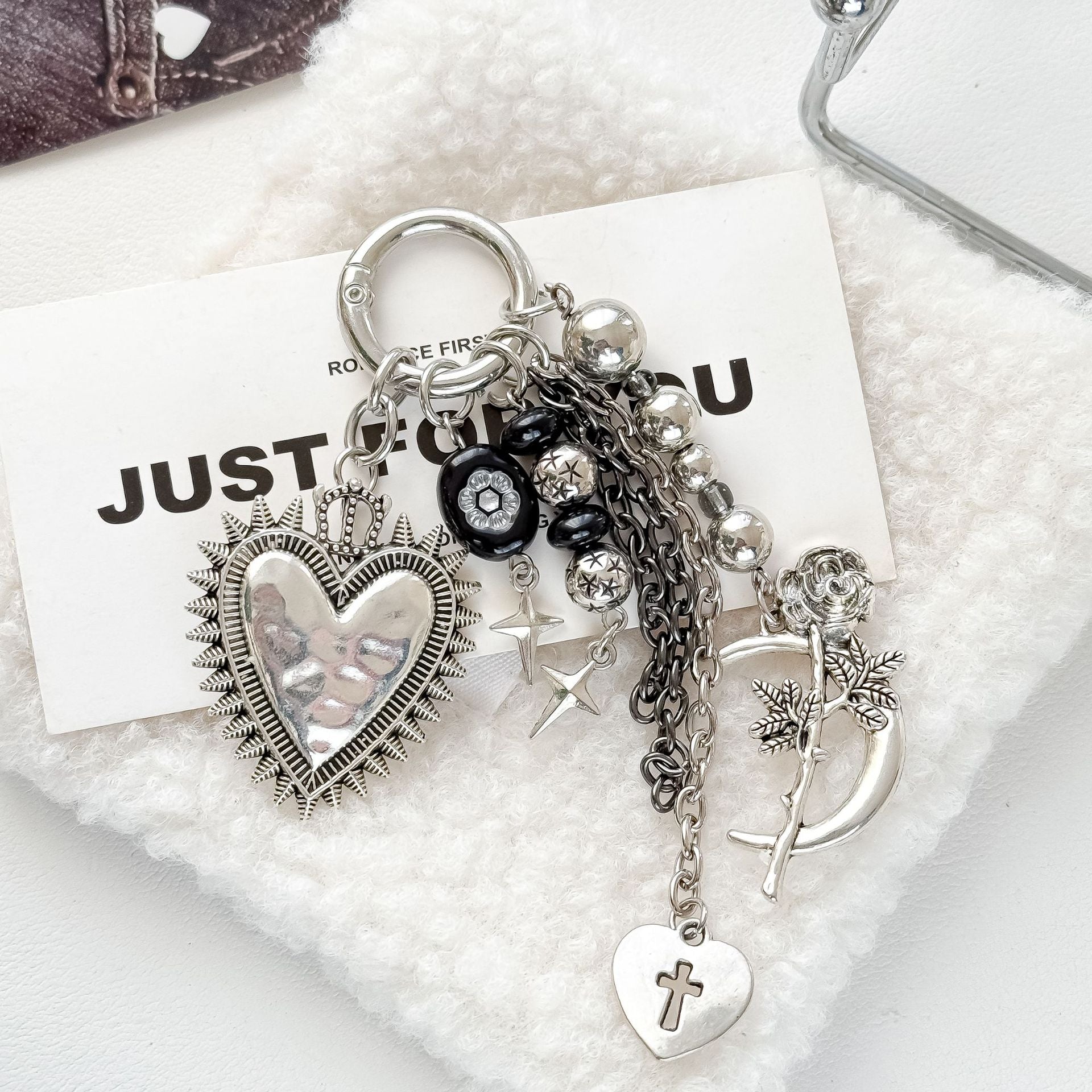 Stylish Beaded Heart Pendant Keychain Bag Charm 6W10BBC386
