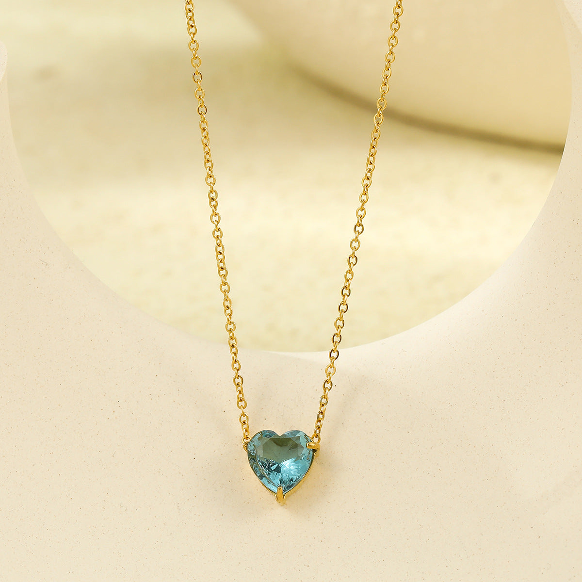 Cubic Zirconia Heart Pendant Choker Necklace 6W6JNC392L