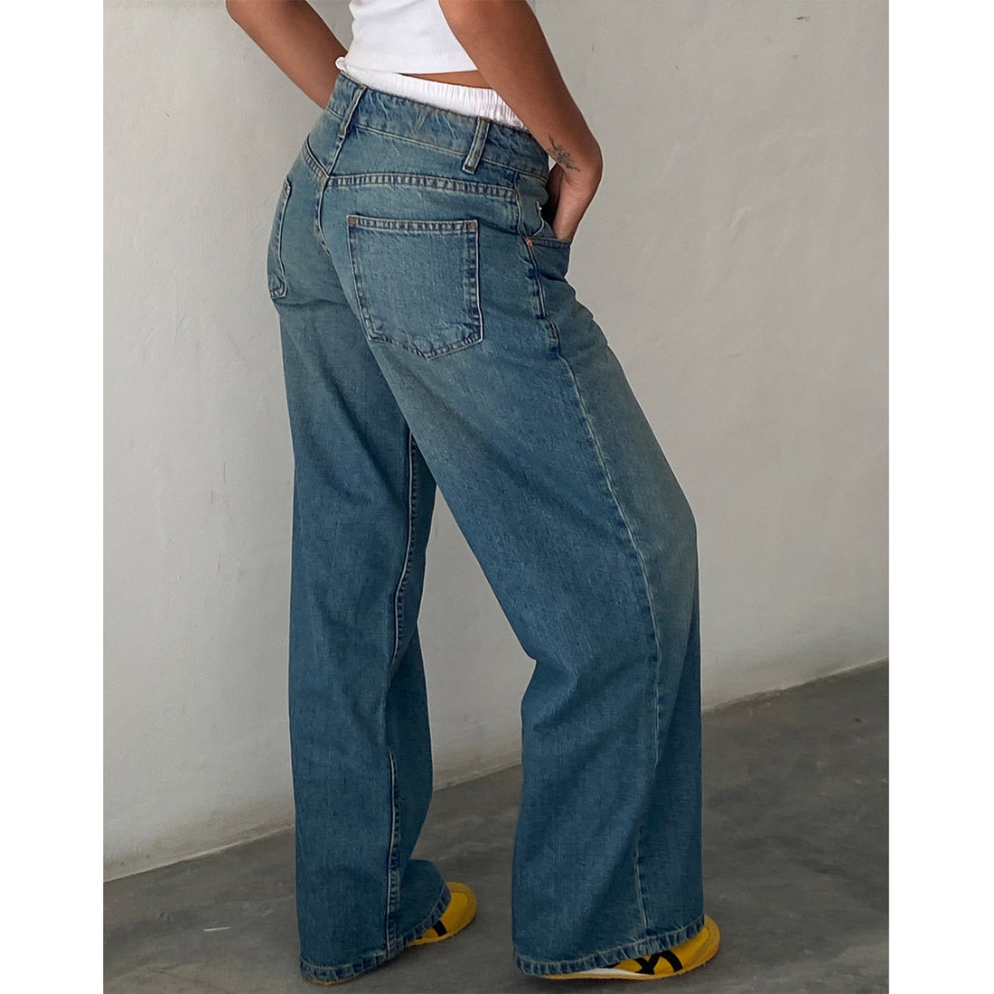 Vintage Low Rise Wide Leg Denim Jeans DP25G686