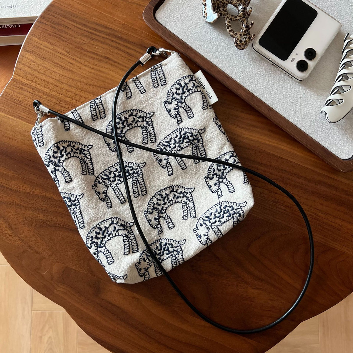 Minimalist Elephant Embroidery Crossbody Phone - DippedShop Wholesale - #9523