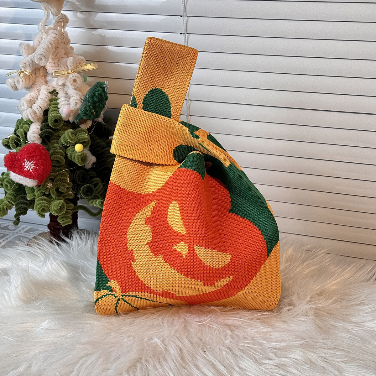 Cute Santa Claus Christmas Knitted Wrist Bag 6W10BOB1345