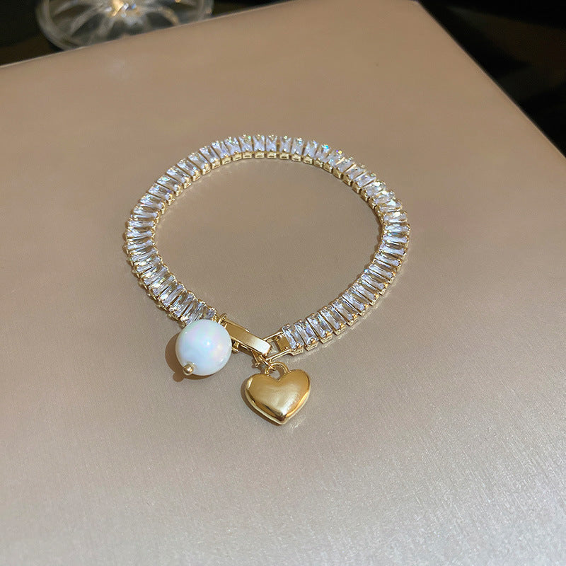 Stylish Gold Plated Rhinestones Heart Pendant Bracelet 6W6JBR708