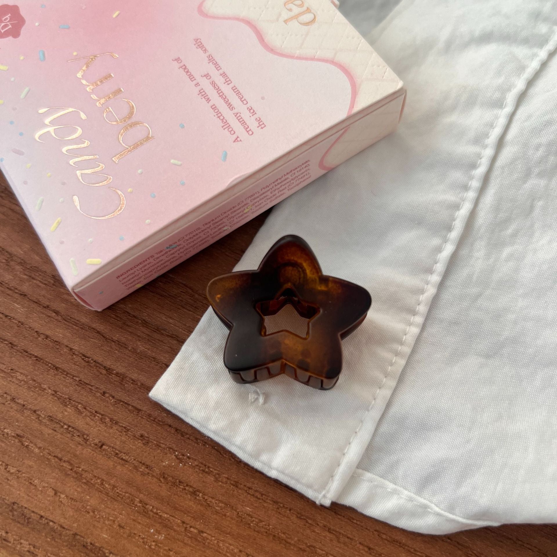 Minimalist Solid Color Hollow Star Hair Clip 8AS6HCP390L