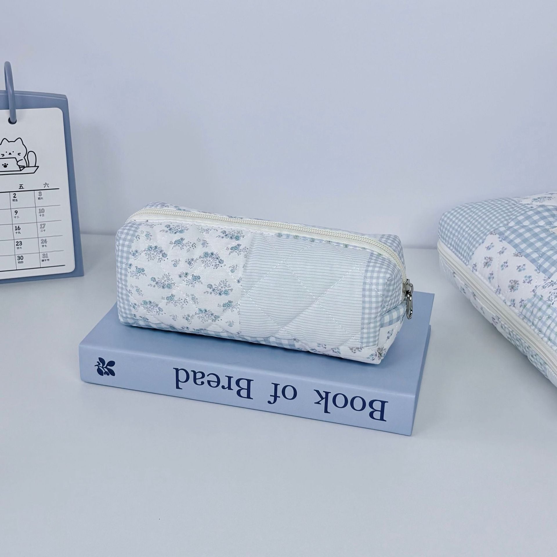 Simple Large Capacity Floral Quilted Makeup Bag 6S10BOB1036