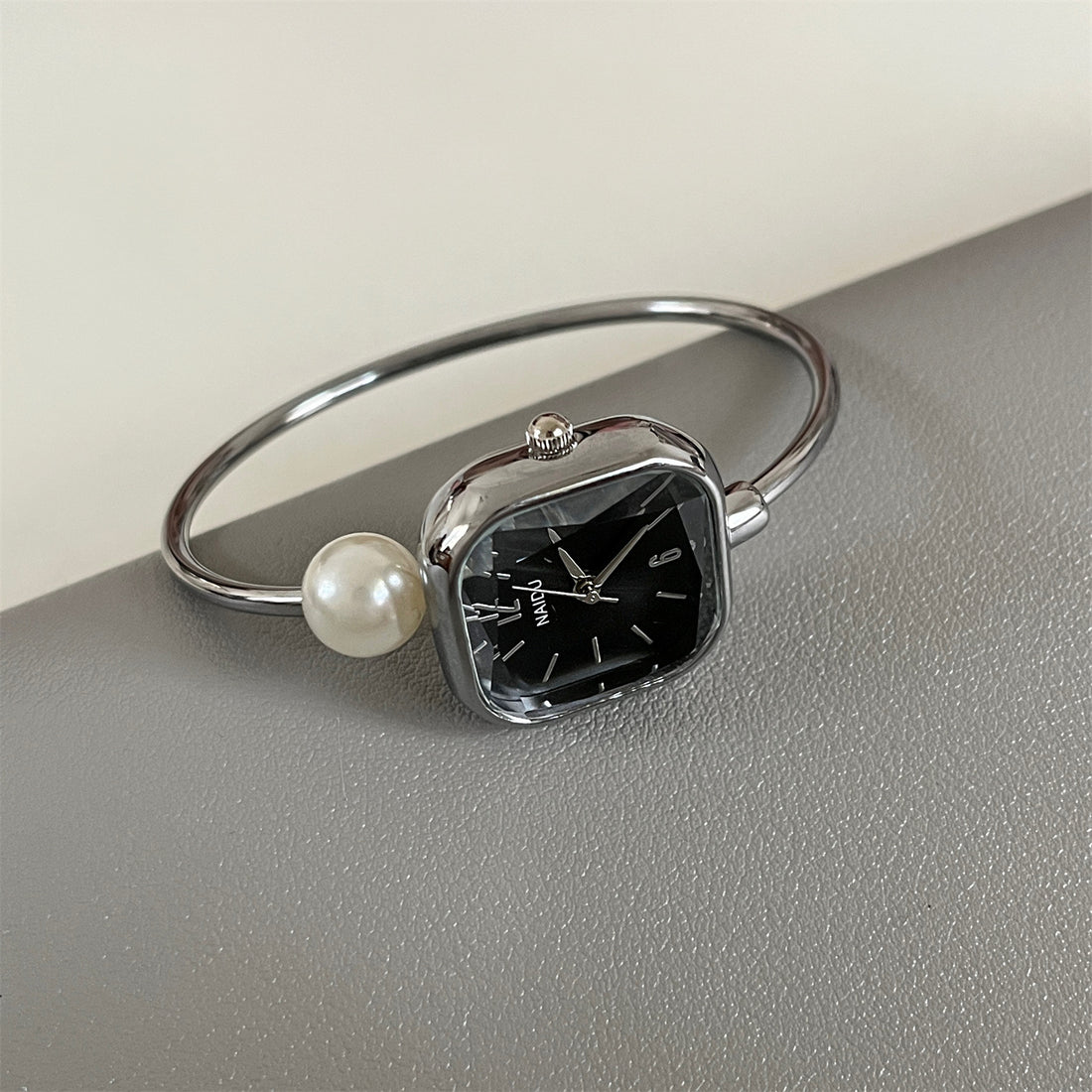 Minimalist Pearl Quartz Watch - DippedShop Wholesale - #6163