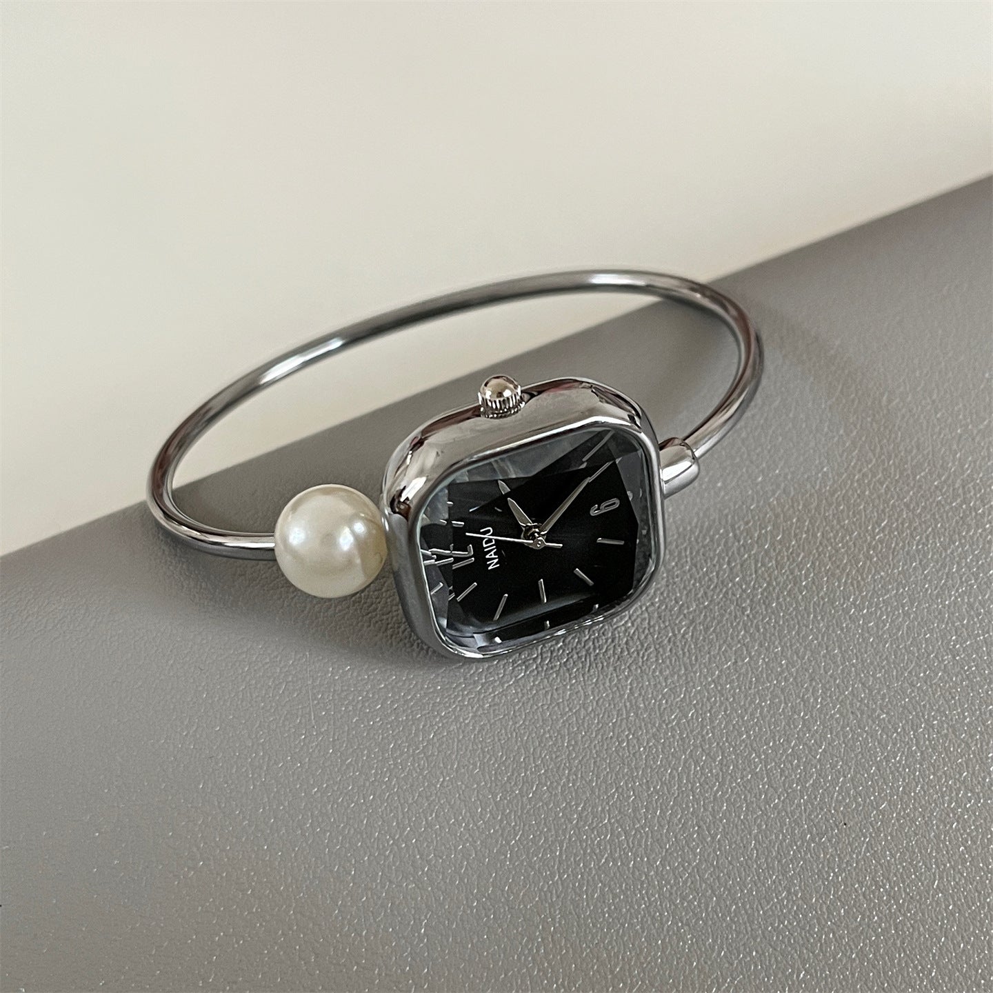 Minimalist Pearl Quartz Watch - DippedShop Wholesale - #8931