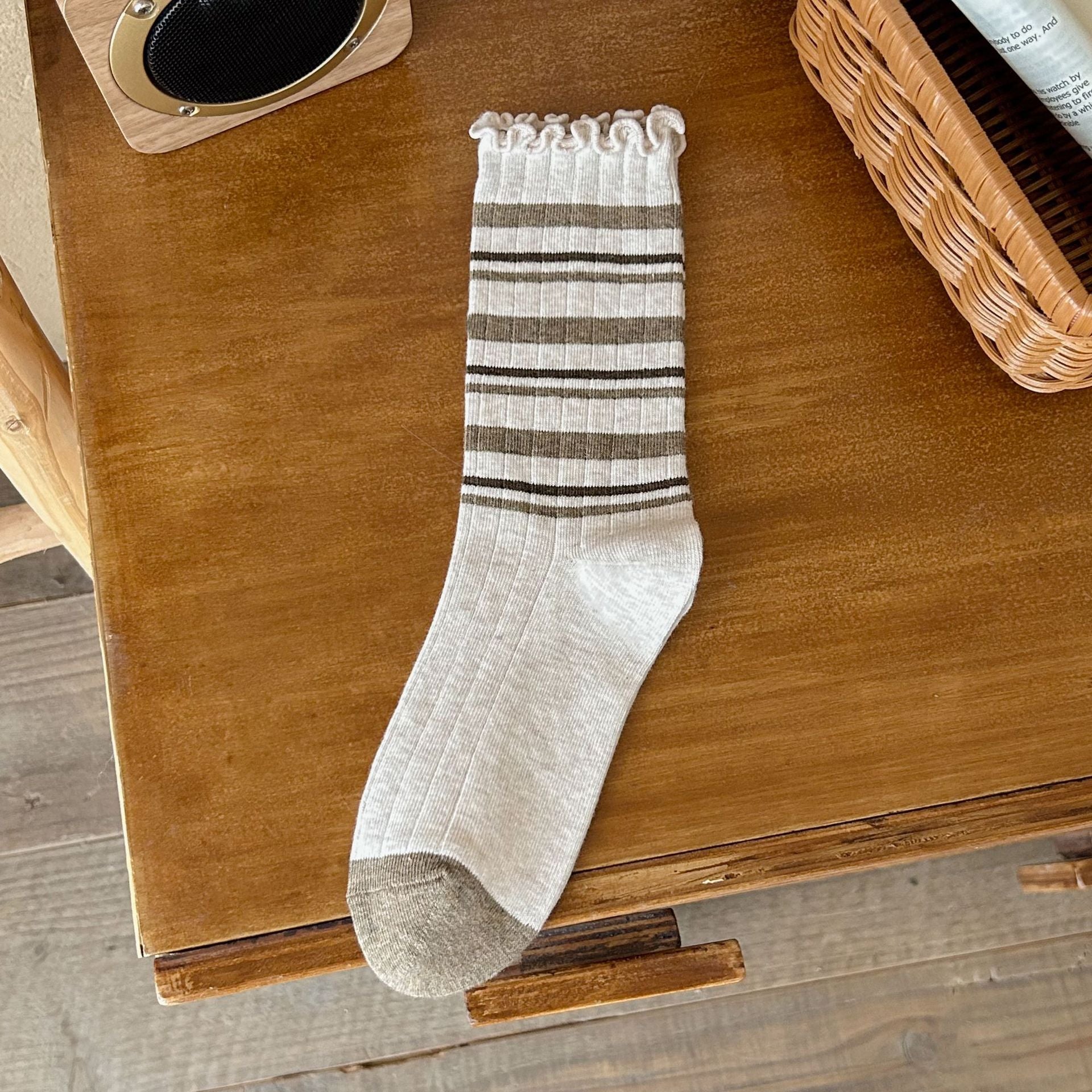 Ruffle Trim Thick Slouchy Crew Socks 6W8FSO674