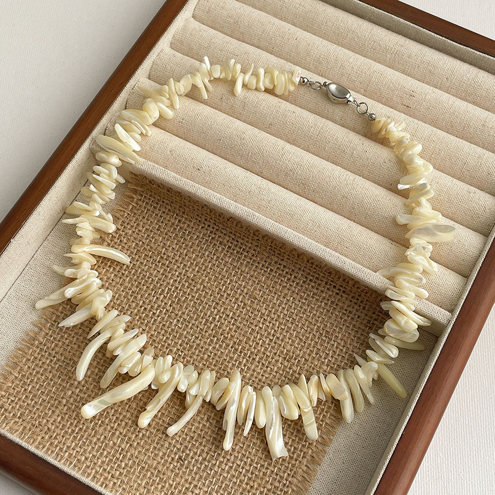 Elegant Irregular Shell Handmade Choker Necklace DP25D763