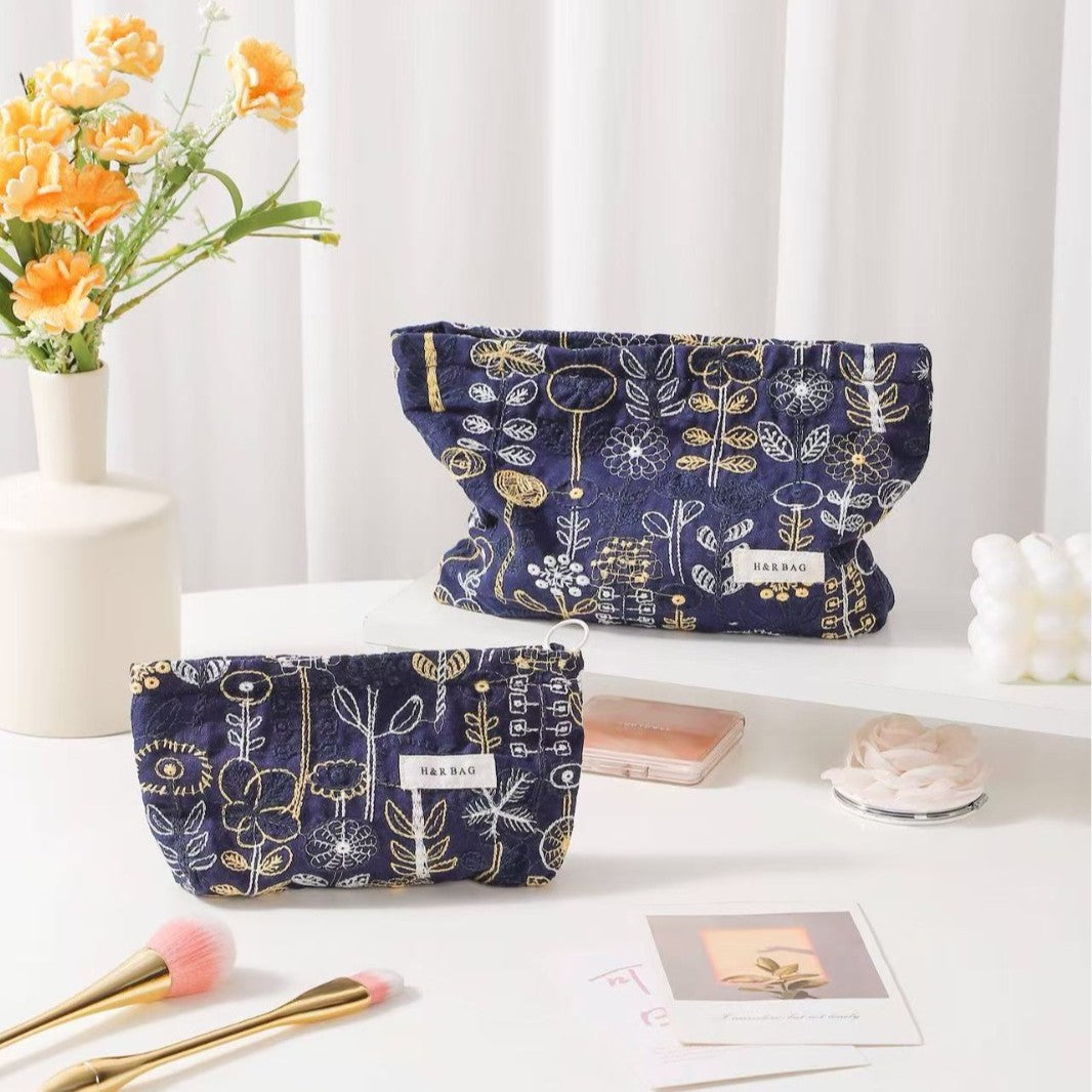 Cute Floral Cotton Embroidered Makeup Bag DP25C589
