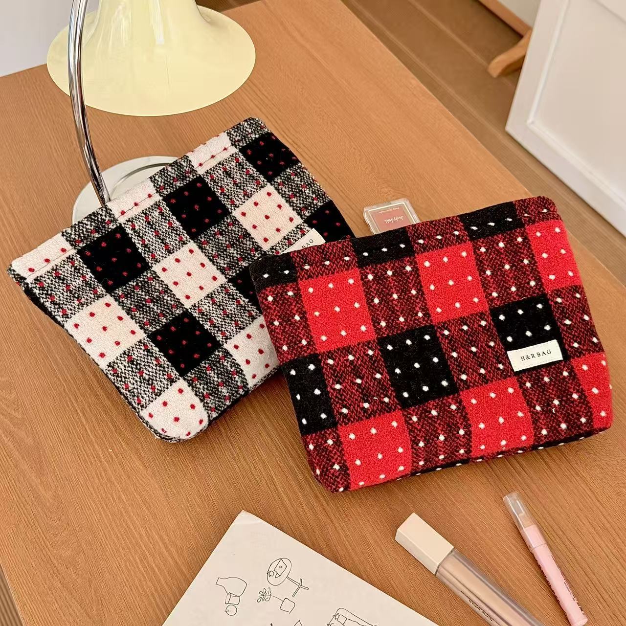 Vintage Plaid Makeup Bag - DippedShop Wholesale - #9267