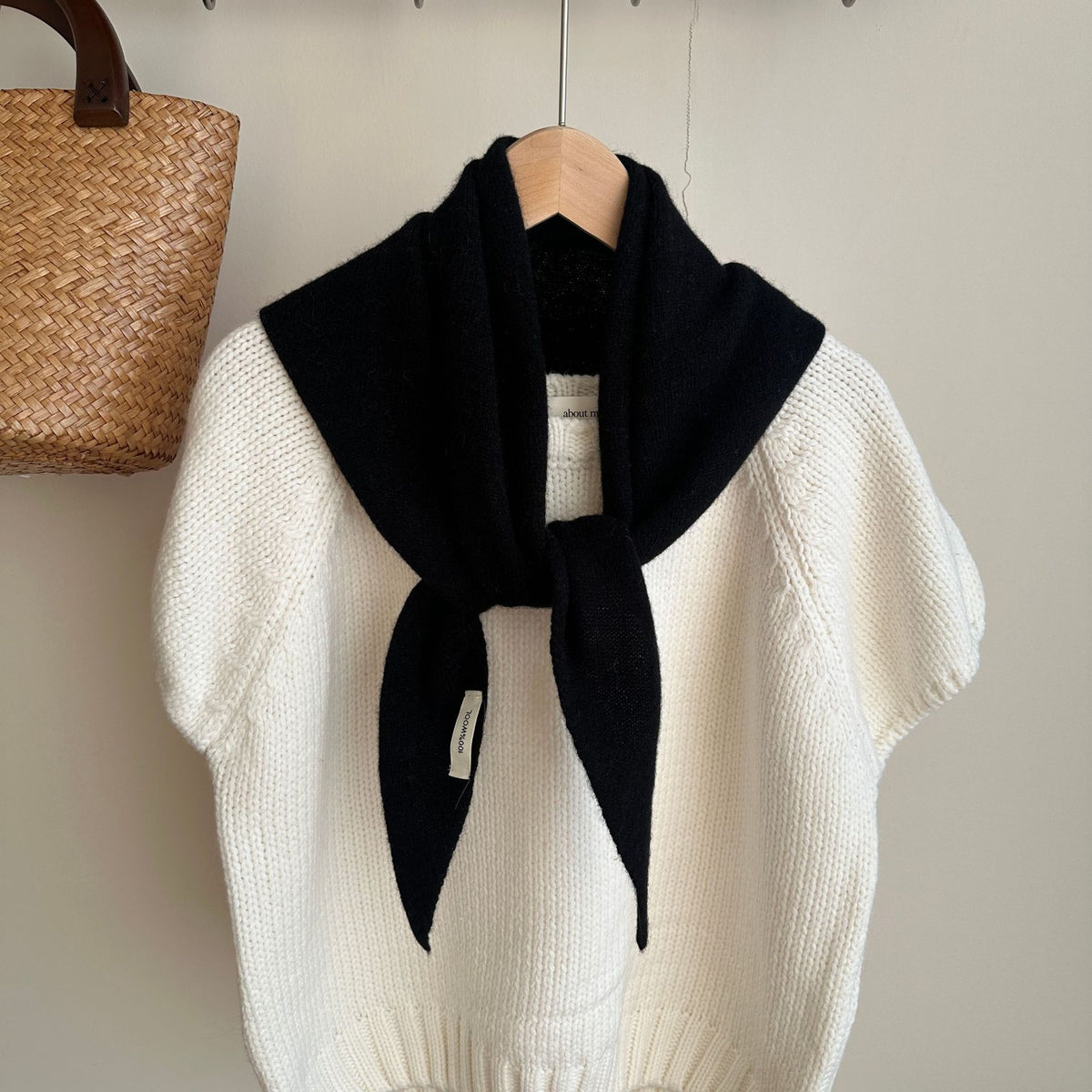 Simple Wool-Blend Solid Color Triangle Knit Scarf 6W6NSC85