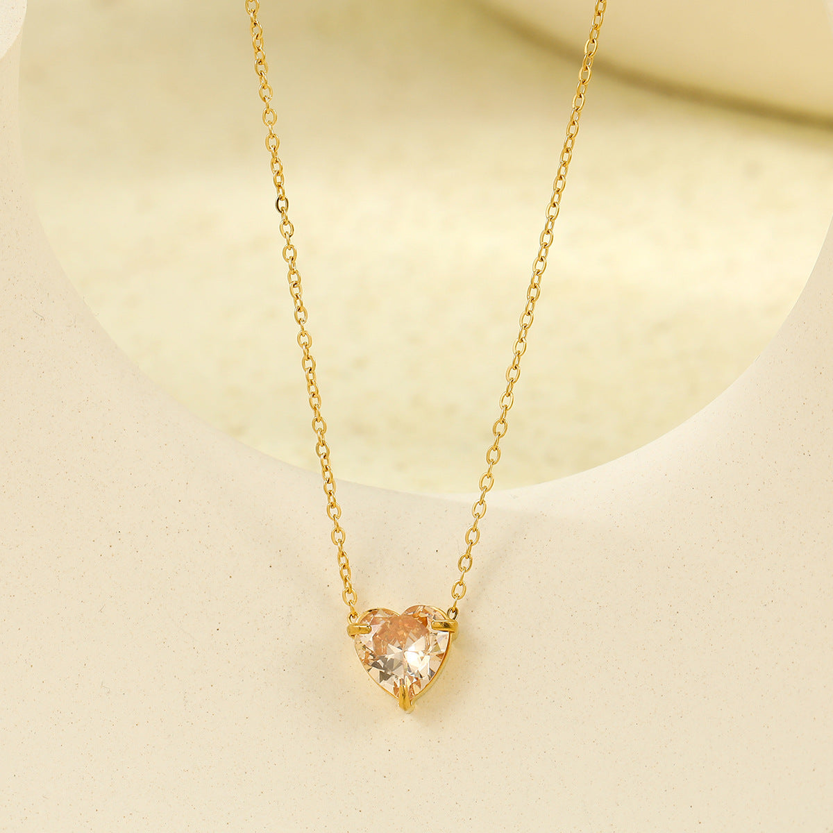 Cubic Zirconia Heart Pendant Choker Necklace 6W6JNC392L