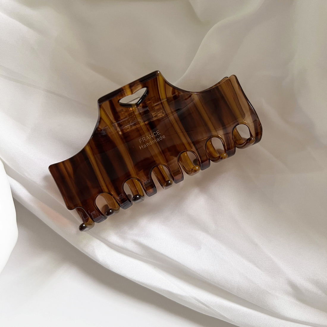 Vintage Heart Stripe Acetate Hair Claw DP25B948