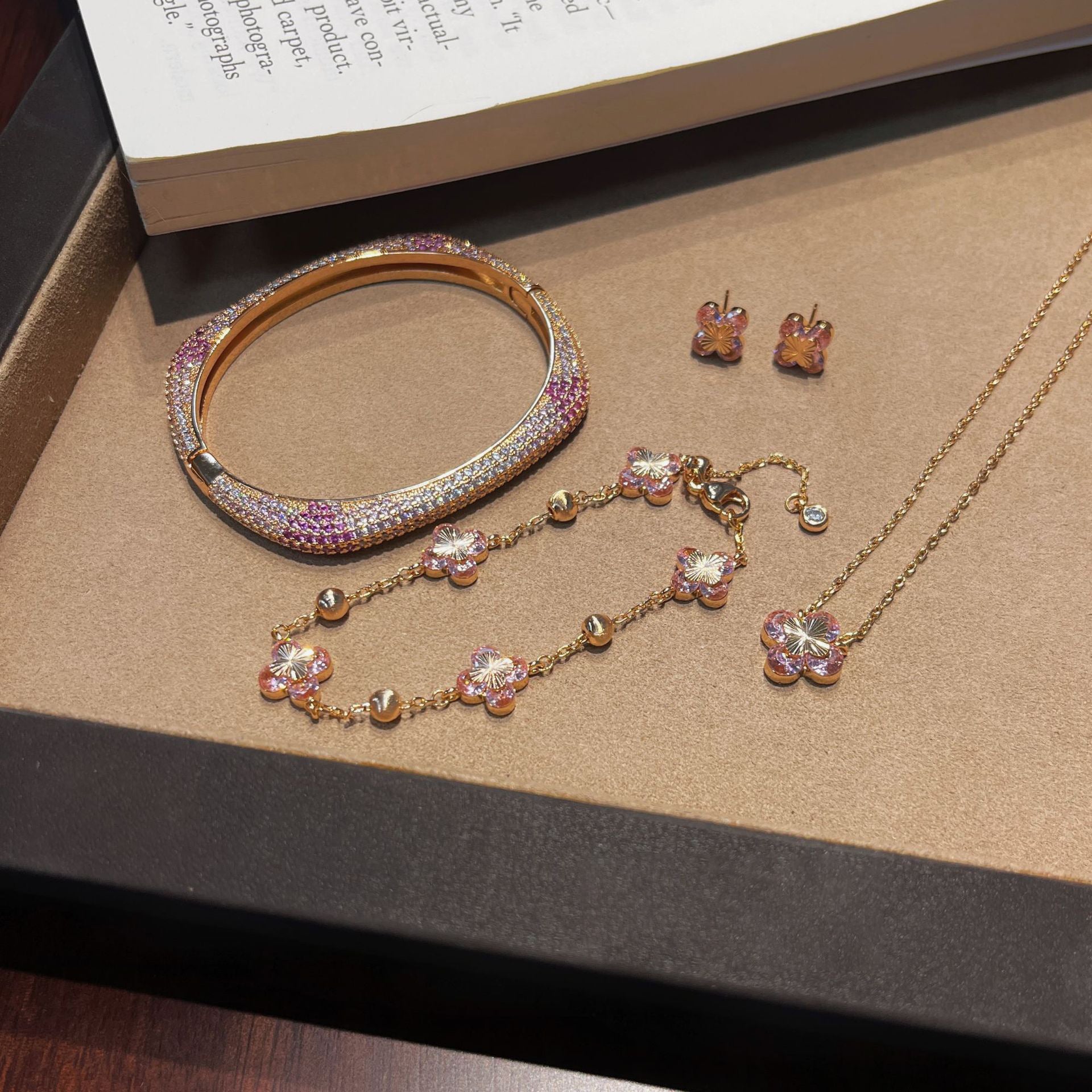 Sweet Pink Cubic Zirconia Link Bracelet 6W6JBR357