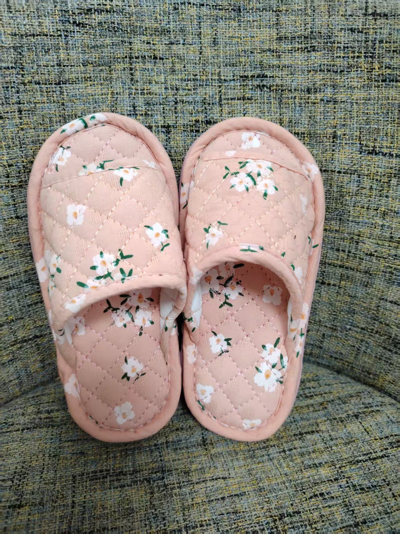 Non-Slip Indoor Slippers - DippedShop Wholesale - #9779