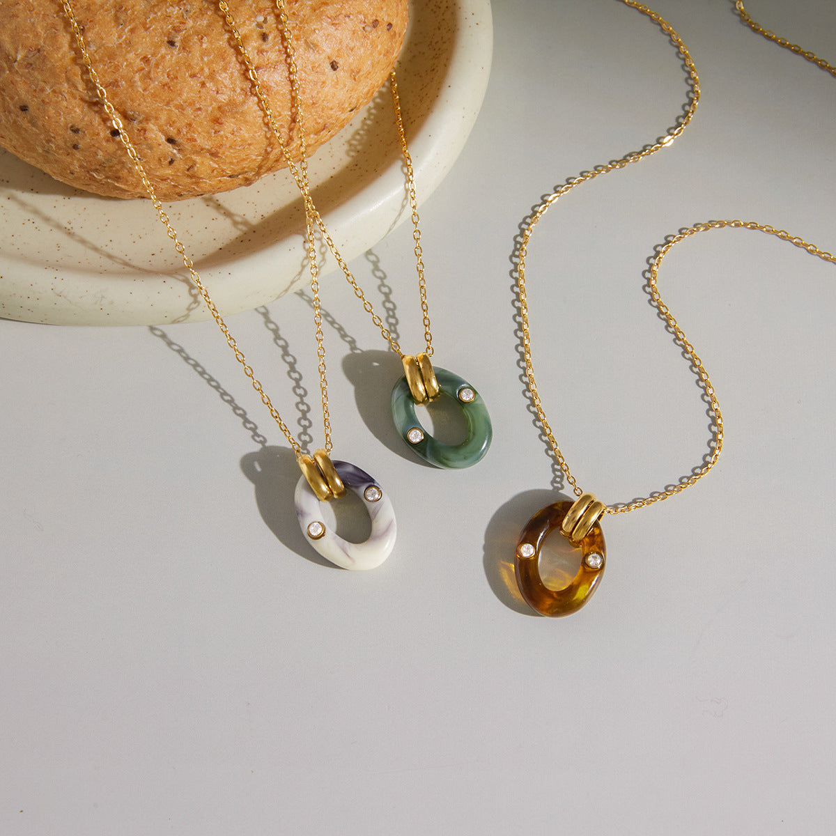 Vintage Gold Oval Pendant Necklace - DippedShop Wholesale - #4403