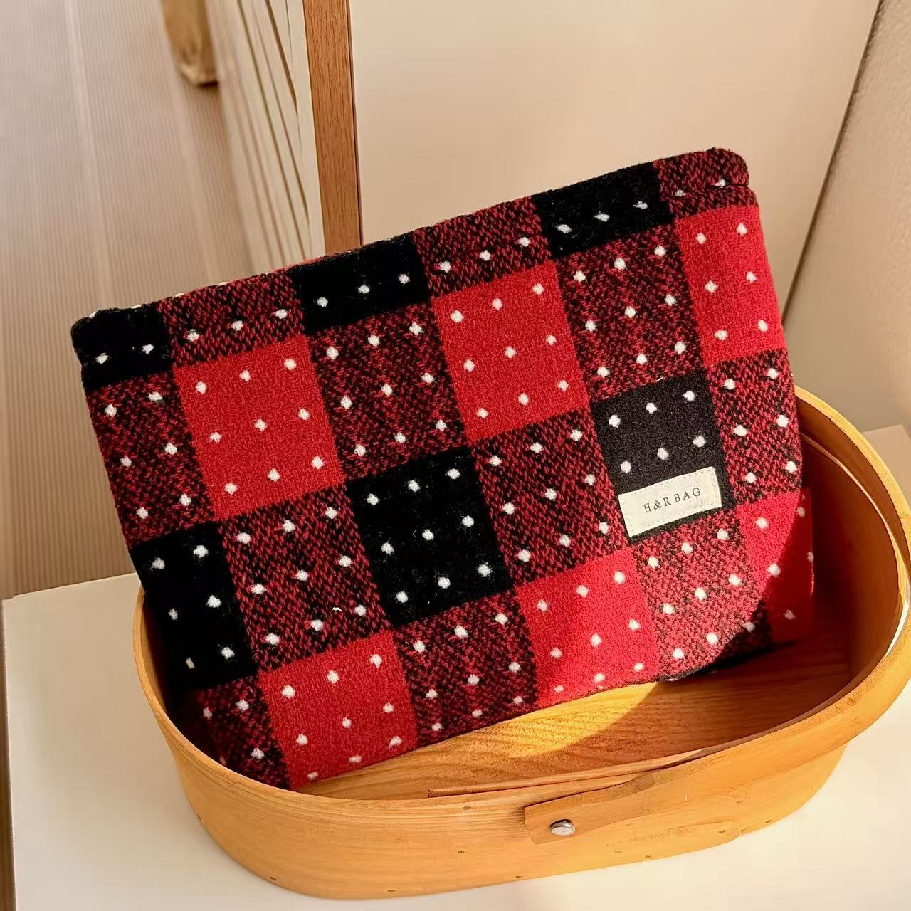Vintage Plaid Makeup Bag - DippedShop Wholesale - #2035