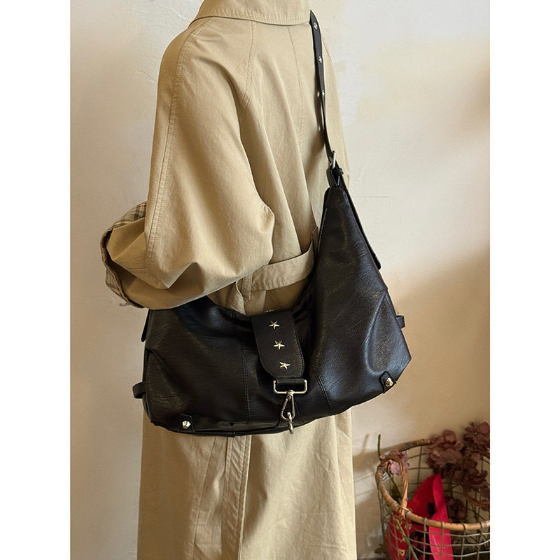 Punk Style Large Capacity Commuter Shoulder Bag 6W10BBG2013