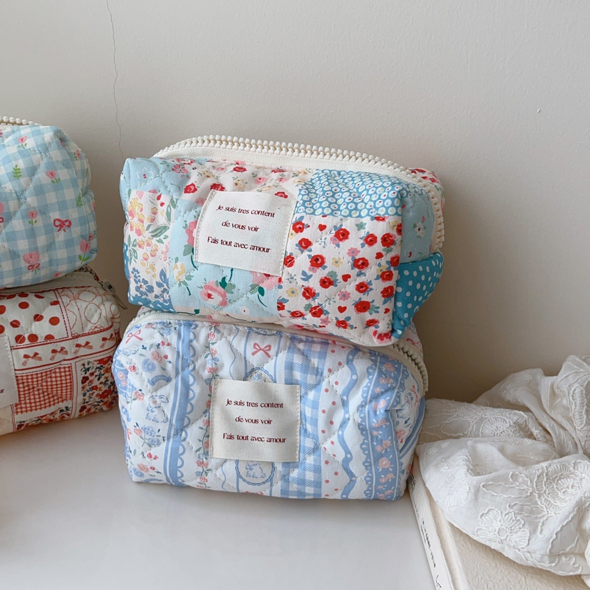 Quilted Cotton Toast-shaped Storage Bag MK2BLW6C5CO67