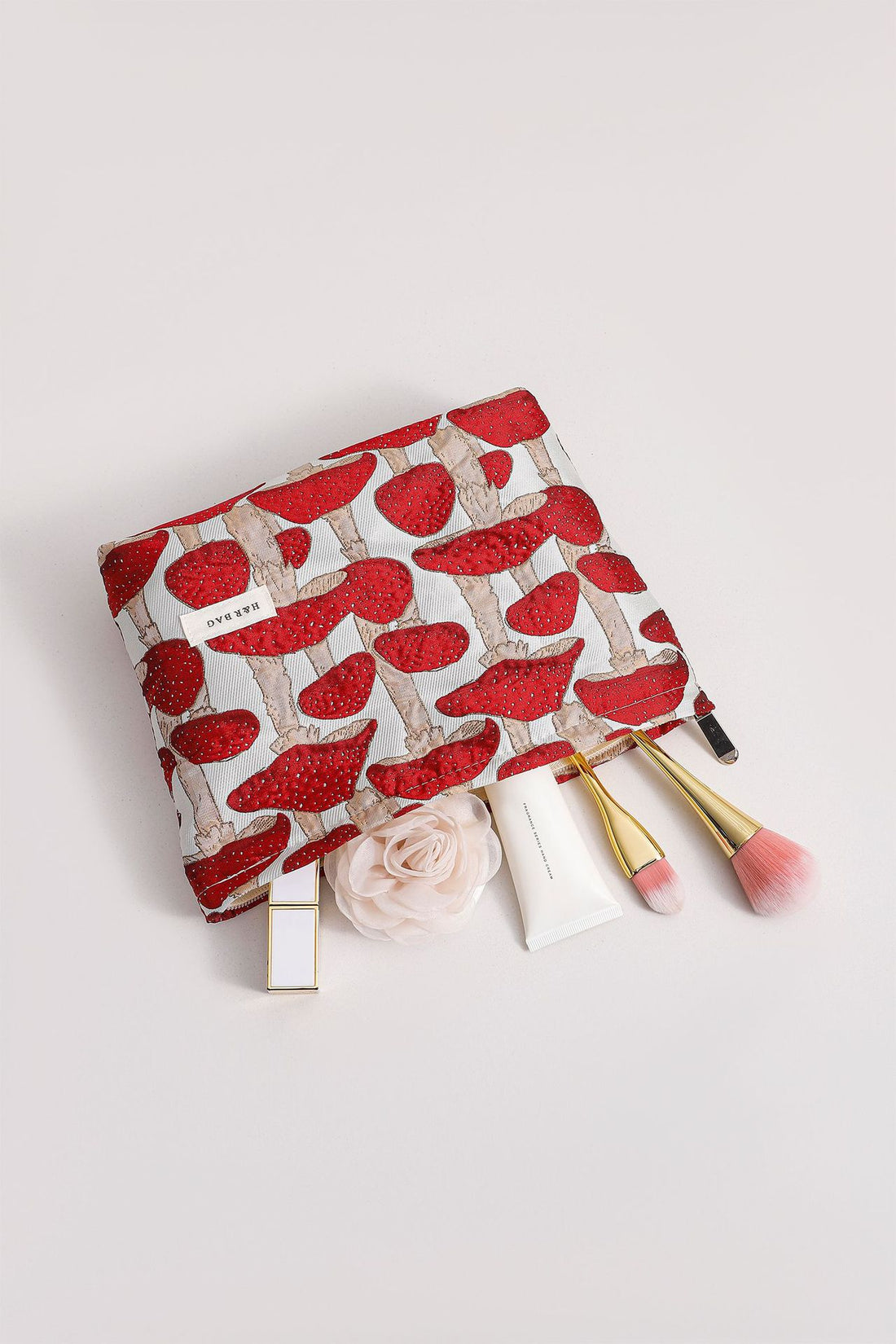 Vintage Mushroom Aesthetic Toiletry Bag DP25C581