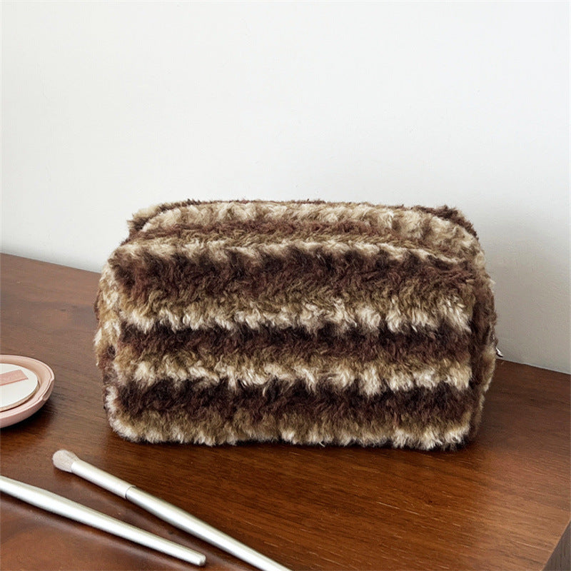 Color Block Plush Thick Large Capacity Cosmetic Bag 6C5CO266