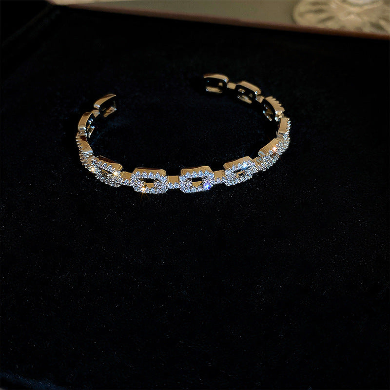 Elegant Emerald Rhinestones Hollow Open Bracelet 6W6JBR717