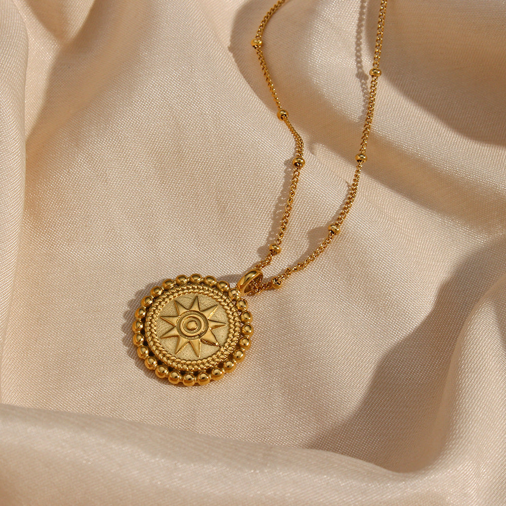 Stylish Star Disc Pendant Choker Necklace 6W6JNC654