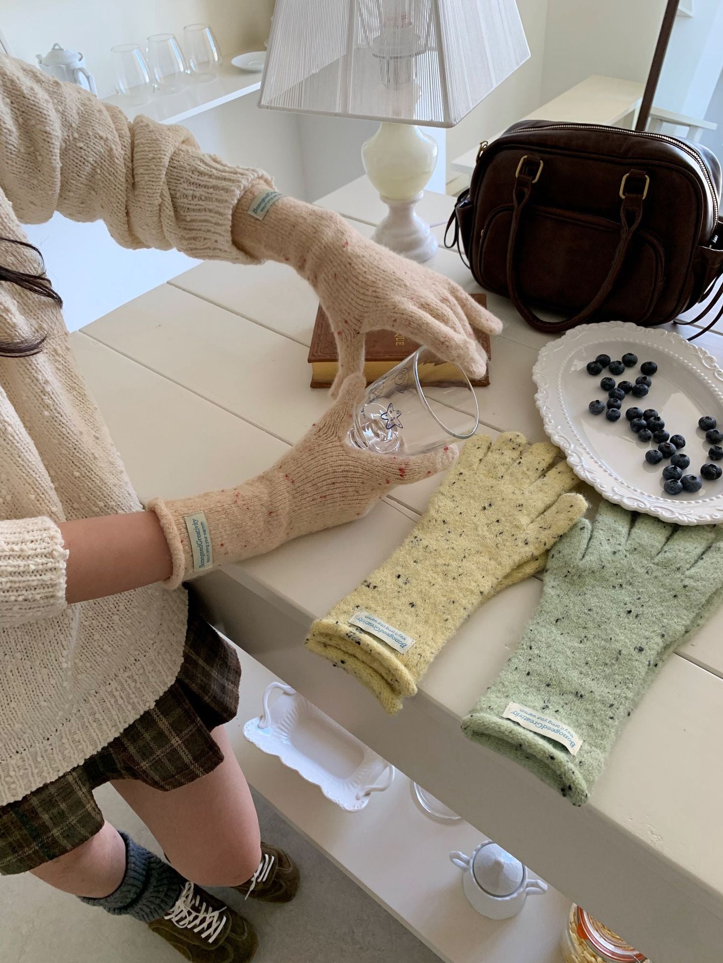 Cute Irregular Dots Touch Screen Warm Gloves 6W6GLO57