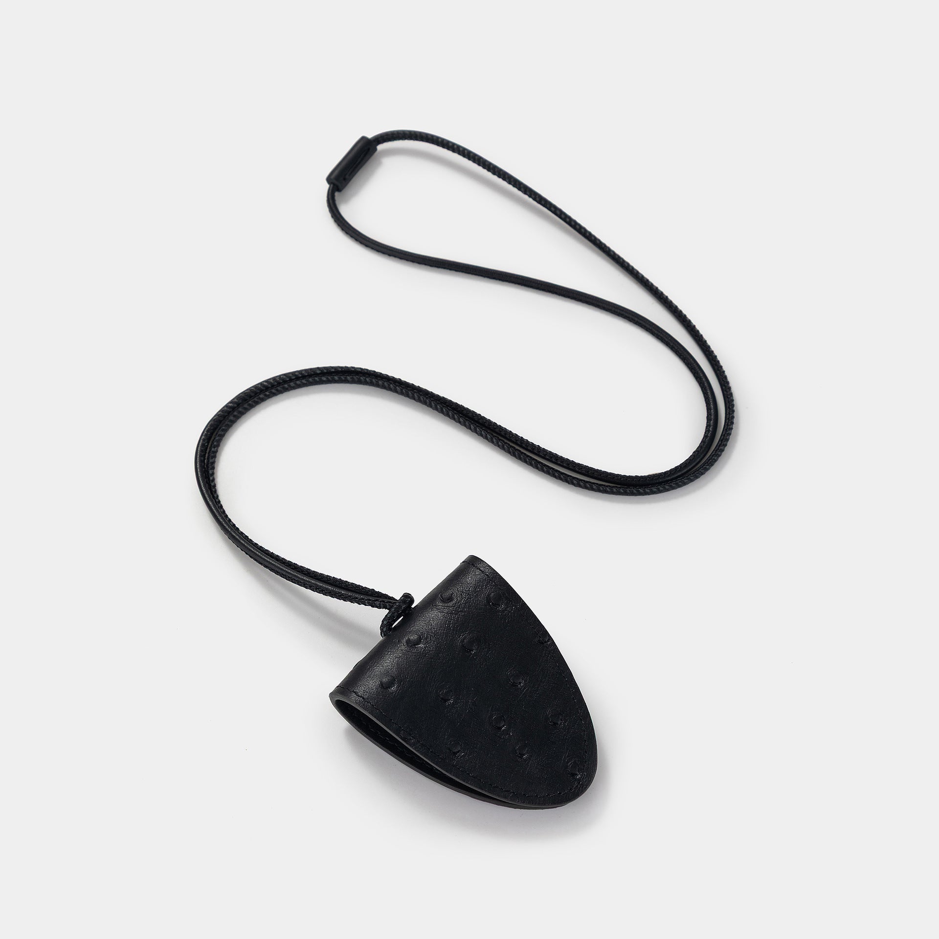 Vintage Leather Magnetic Neck‑Hang Sunglasses Case MK2BLC6W13HSY51