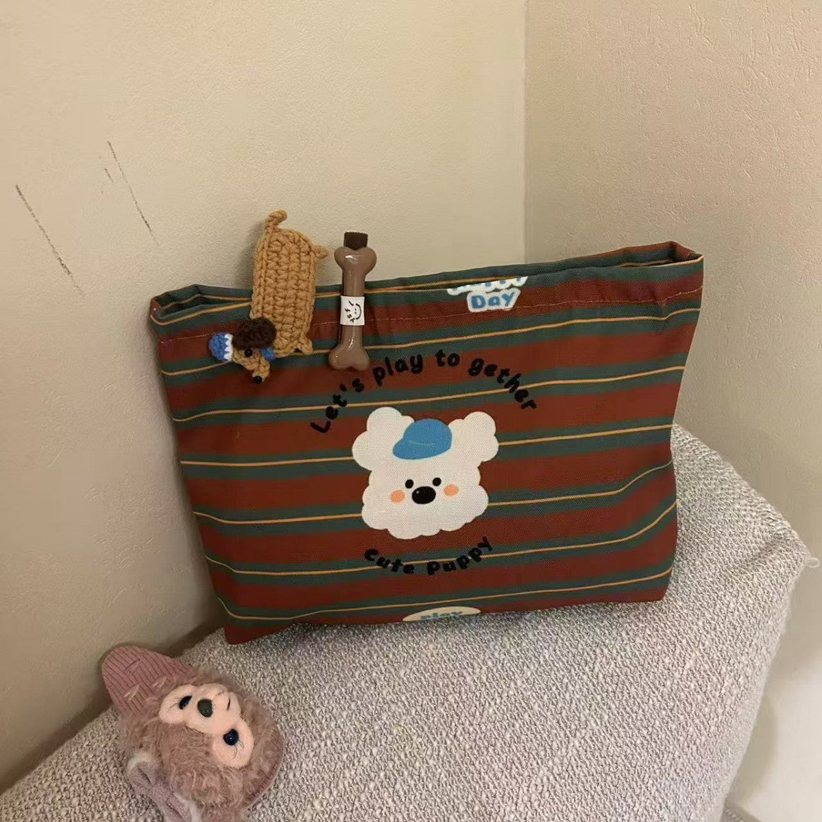 Cute Striped Puppy Portable Makeup Bag DP25C702