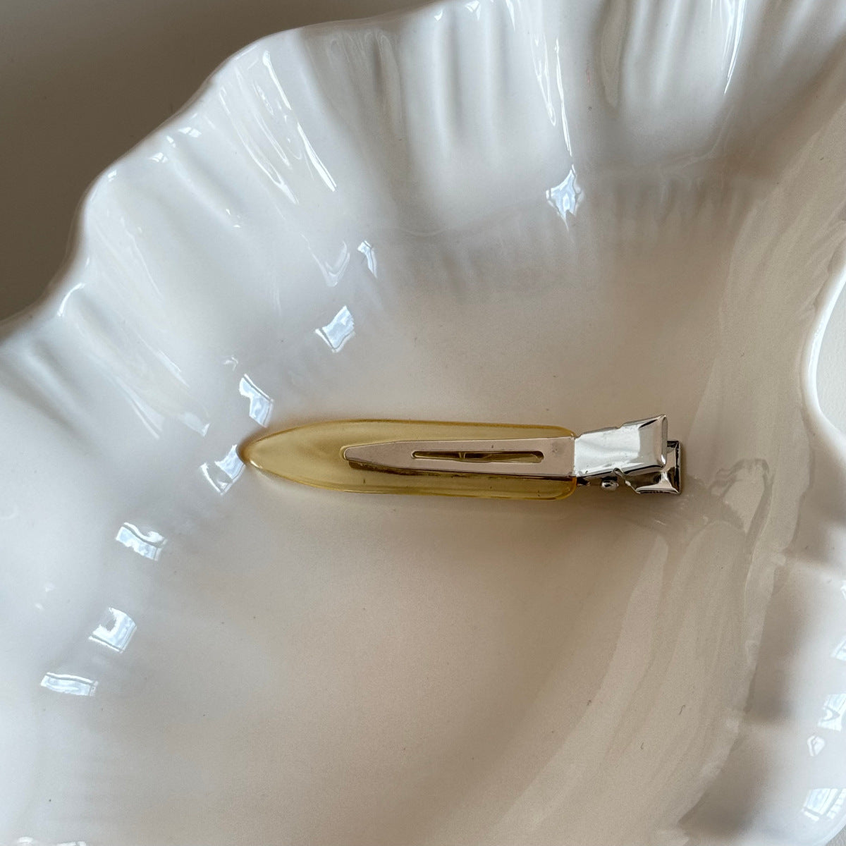 Cute Translucent Seamless Non Bend Hair Clip 6W6HCP1255