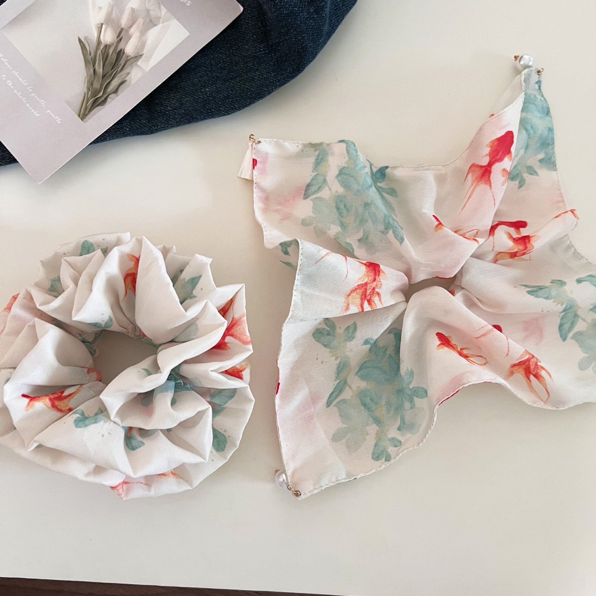 Elegant Goldfish Print Square Elastic Hair Scrunchies MK2BW6W6HSR72