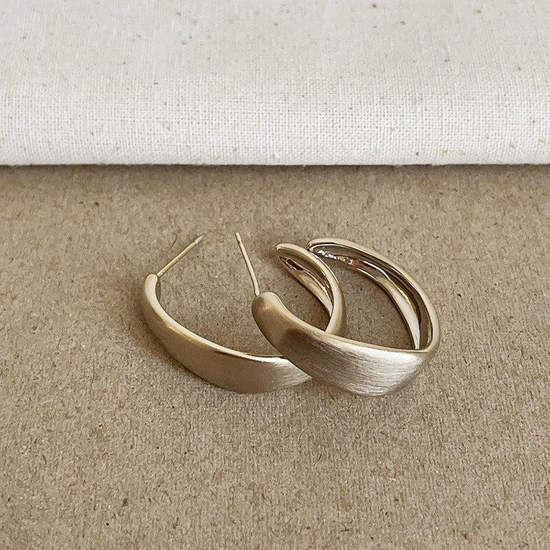 C-Shaped Stud Earrings - DippedShop Wholesale - #1587