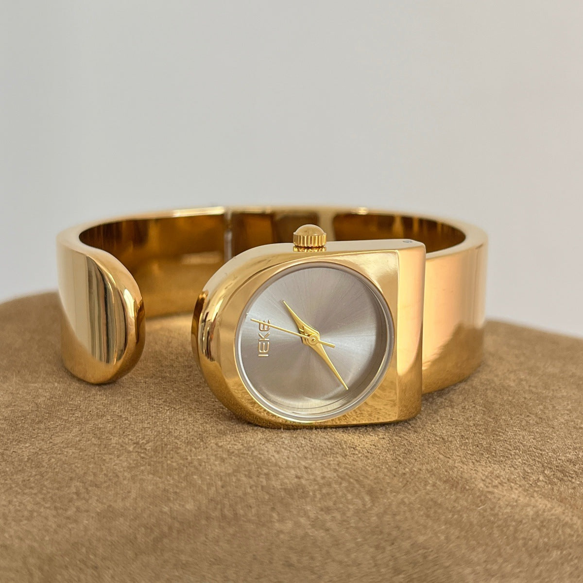 Chunky Geometric Gold Watch - DippedShop Wholesale - #9379