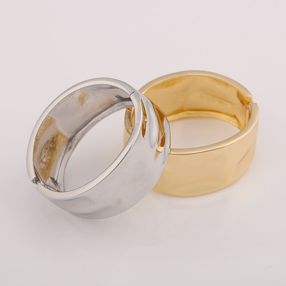Chunky Irregular Gold Plated Statement Bracelet 6W6JBR578