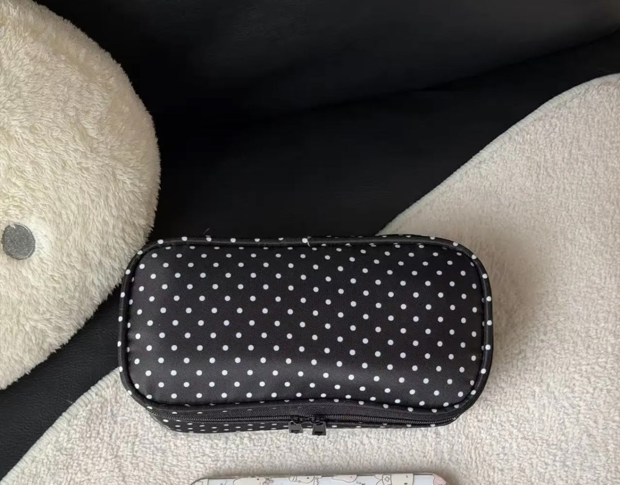 Cute Polka Dots Portable Makeup Bag MK2BW6S10BOB78