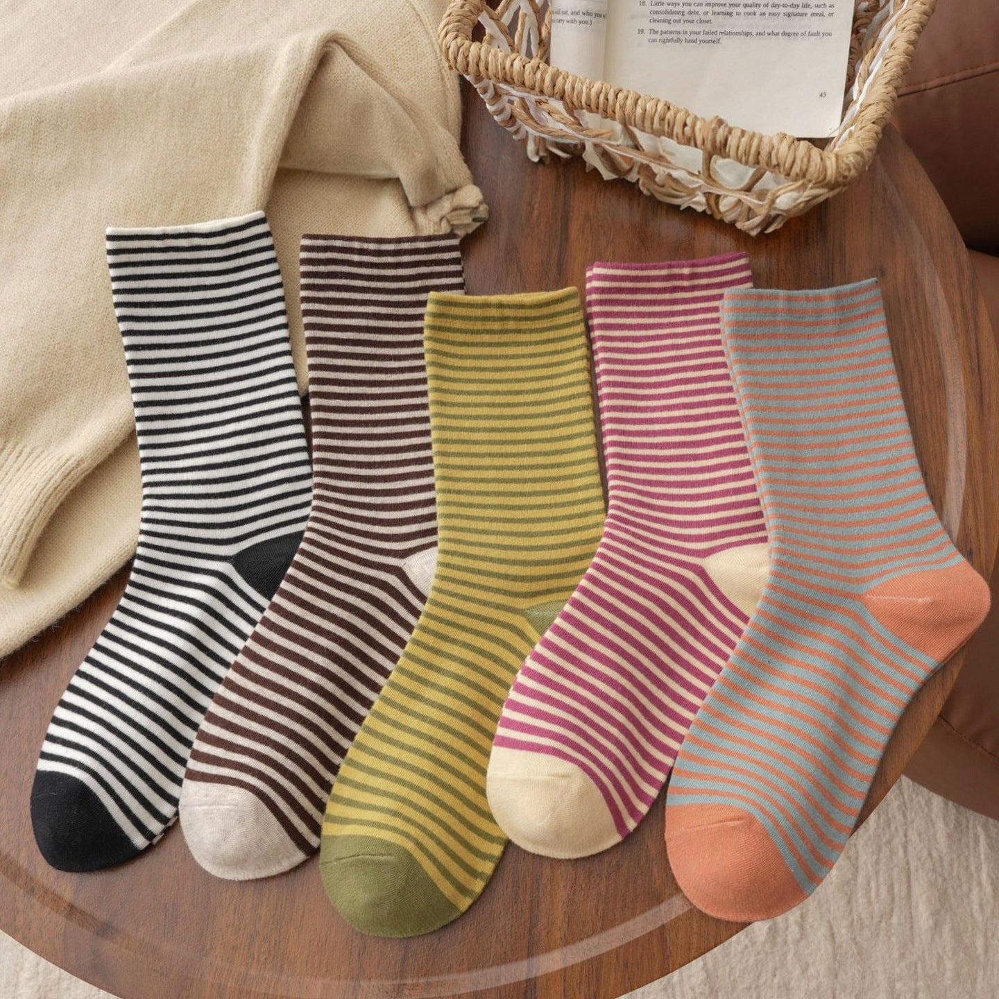 Color Contrast Striped Soft Crew Socks 6W8FSO700