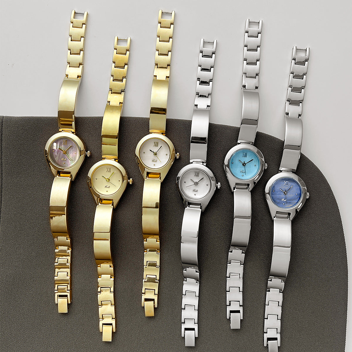 Minimalist Gold Analog Quartz Wrist Watch MK2SSAS6W6JWA14