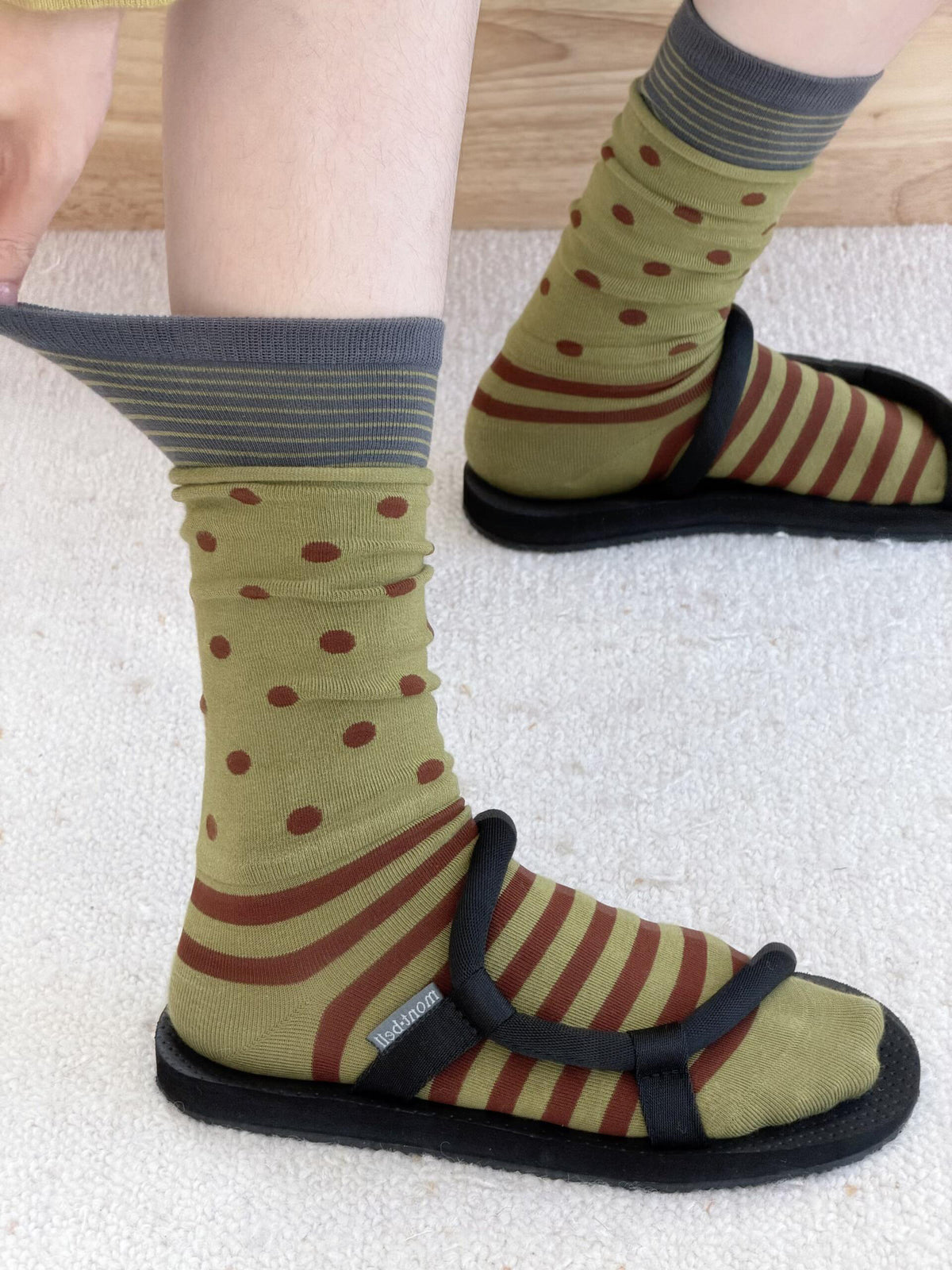 Polka Dot Mid-Calf Socks - DippedShop Wholesale - #5539