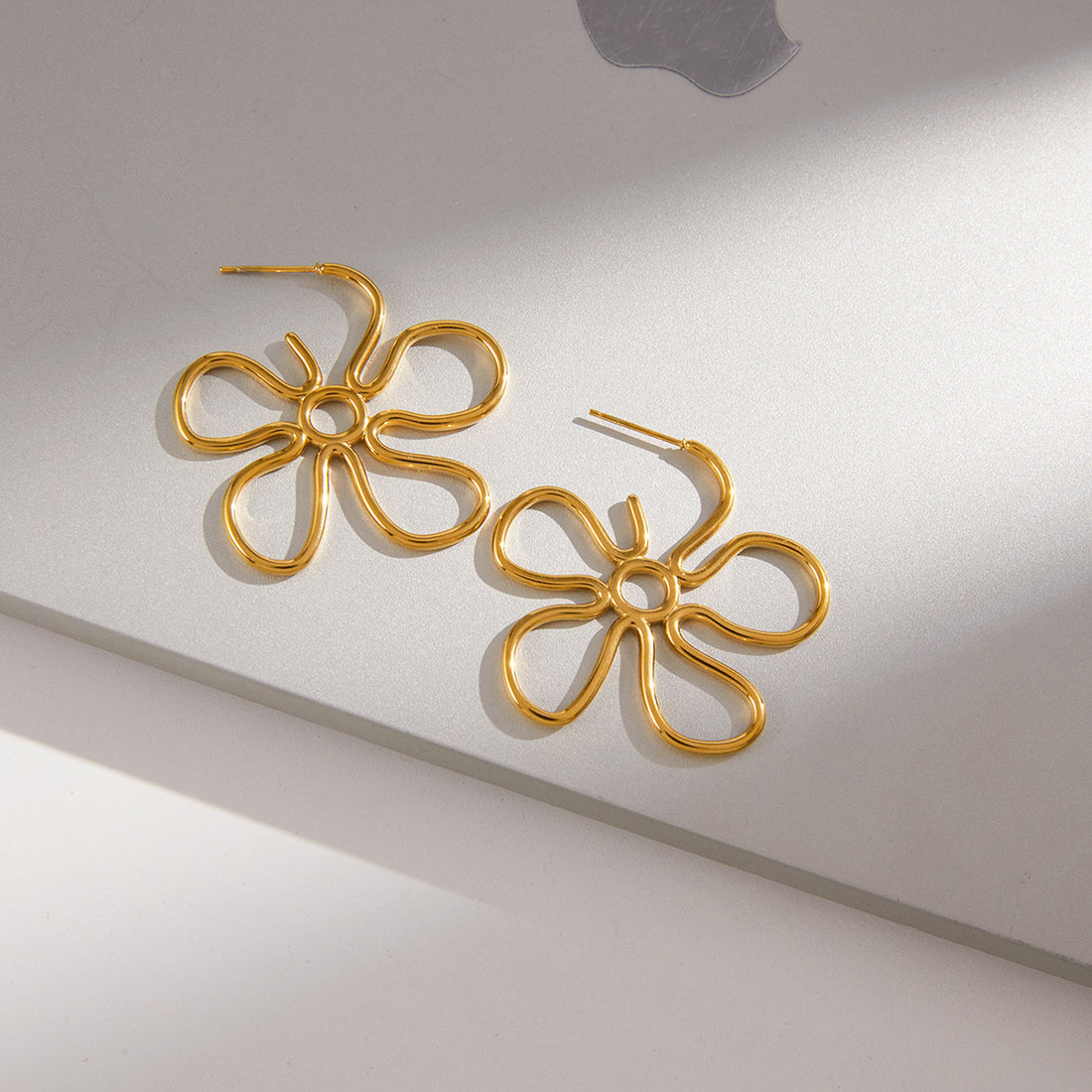 Vintage Gold Flower Dangle Earrings - DippedShop Wholesale - #1235