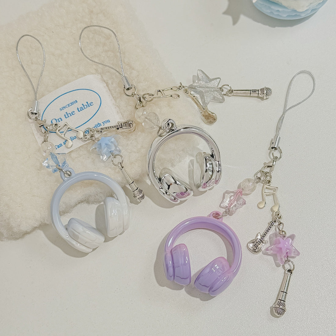 Earphone Microphone Pendant Keychain - DippedShop Wholesale - #9635