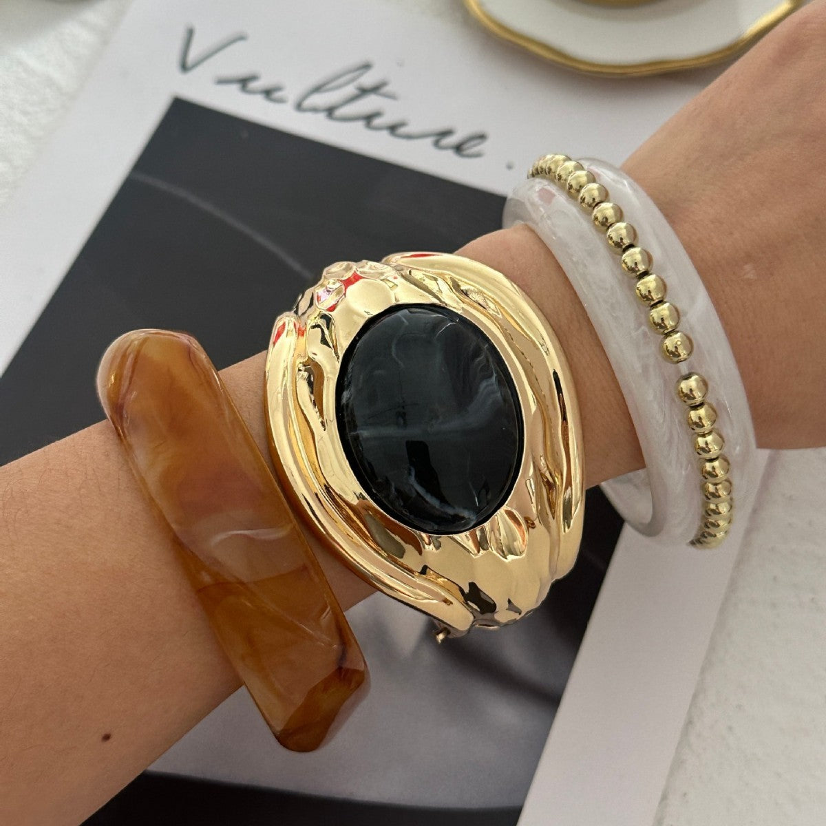 Vintage Enamel Gold Plated Beaded Bangle Bracelet 6W6JBR604