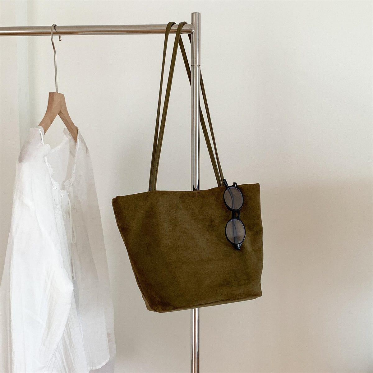 Minimalist Matte Casual Bucket Tote Bag 6W10BBG2474