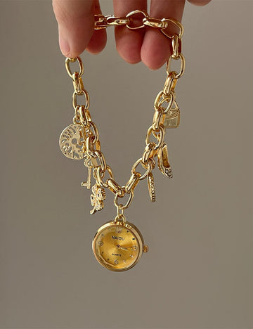 Heart Pendant Charm Bracelet Quartz Watch DP25F735